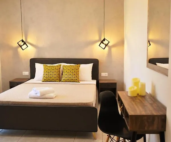 בית הארחה Periklis